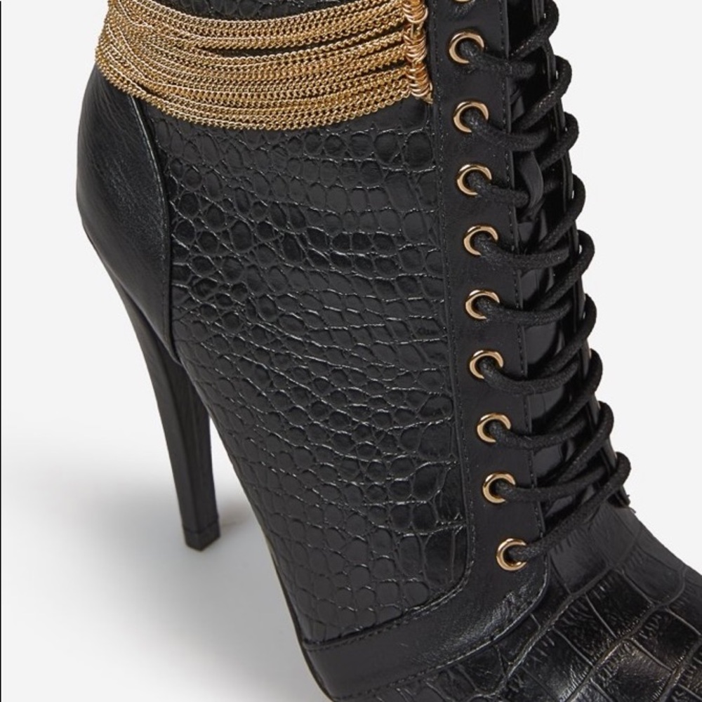 NWOT Shoedazzle size 6 1/2 Keep Me High chain link - Picture 5 of 7